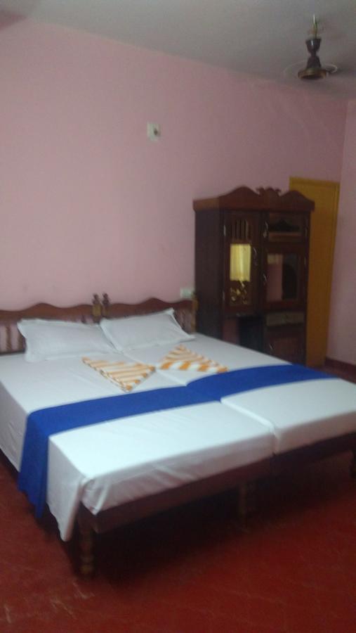 Apartamento Thriphala Ayurveda Yogashram Thiruvananthapuram Exterior foto